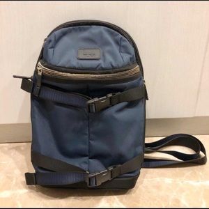 mens blue tumi bag 55918 used